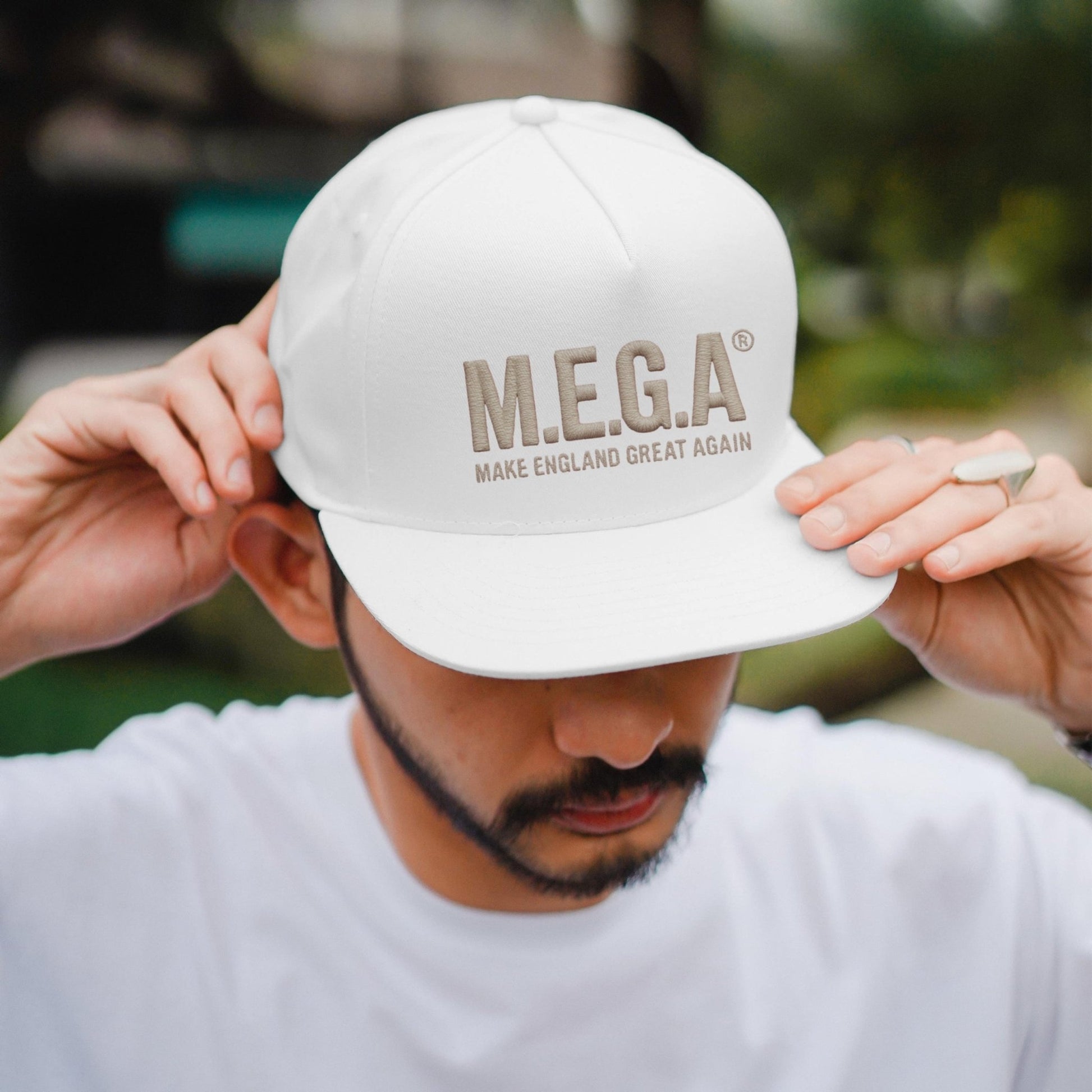 M.E.G.A® Snapback hat white 